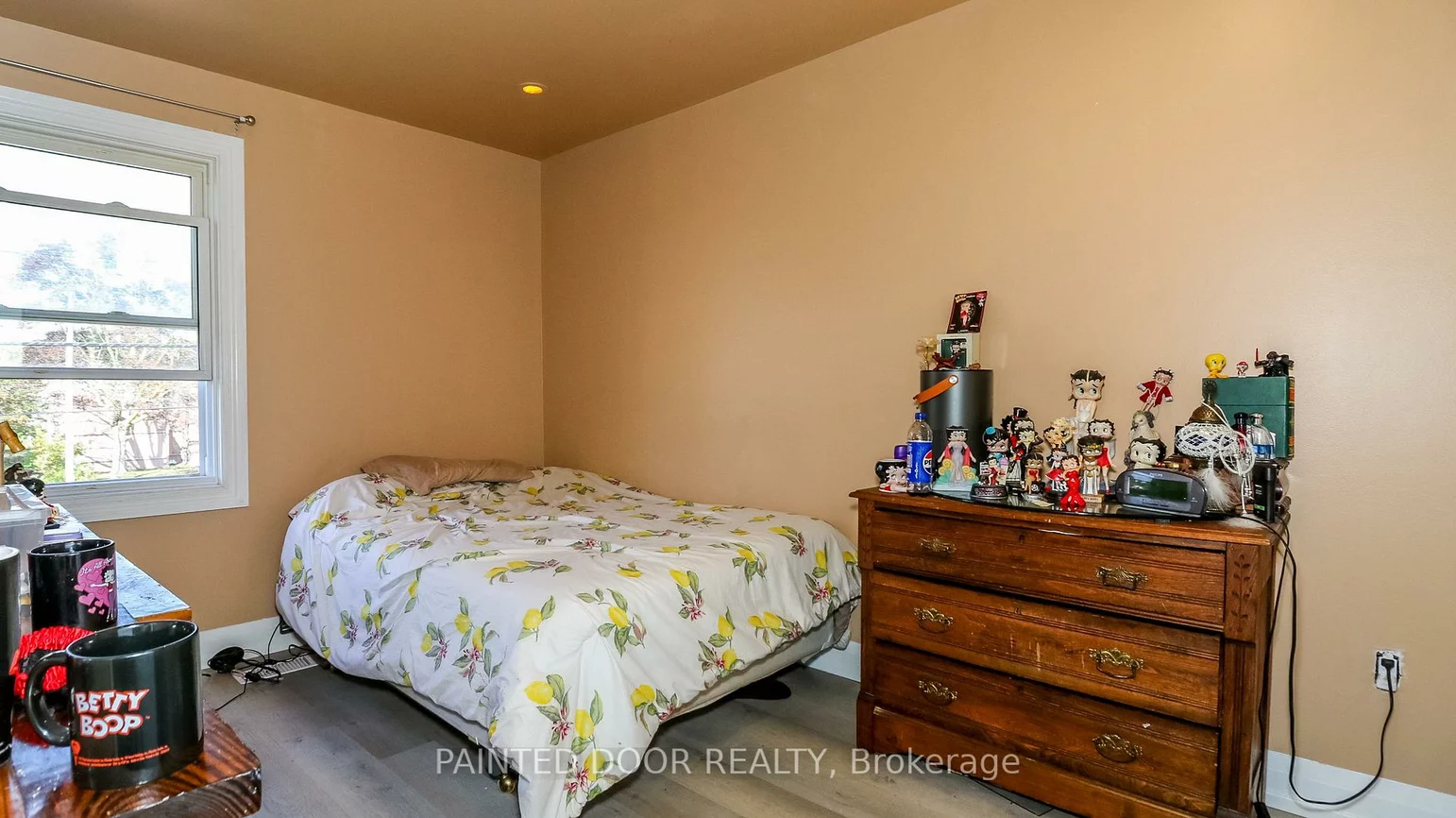 33B, Cundles, Cundles East, Barrie