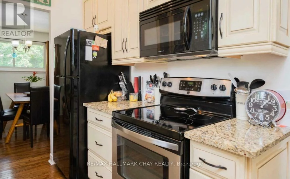 13, Jane, Allandale Heights, Barrie