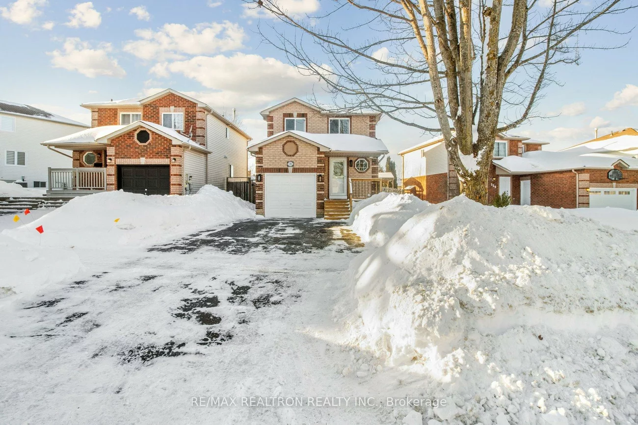 131, Columbia, Holly, Barrie