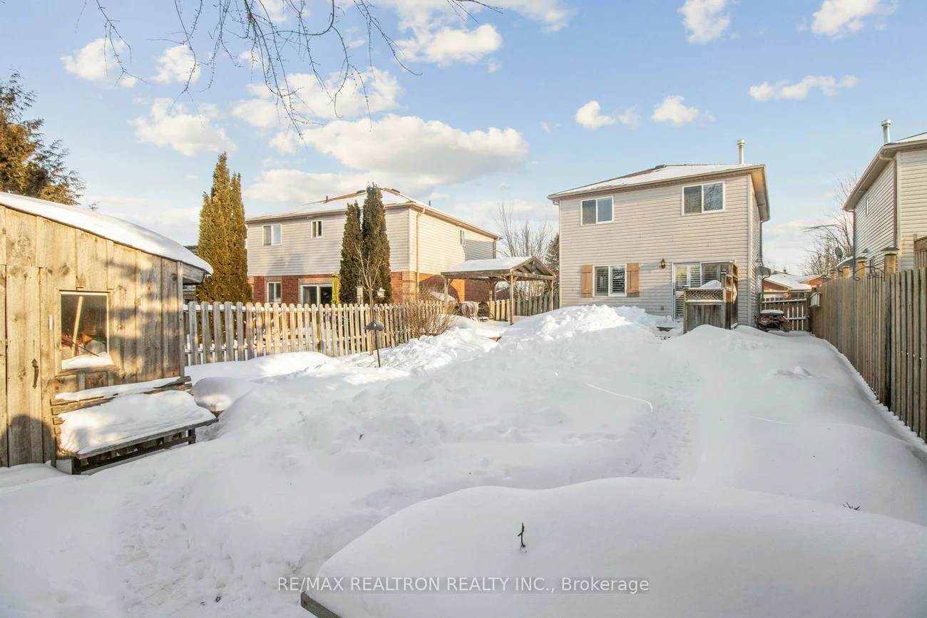 131, Columbia, Holly, Barrie