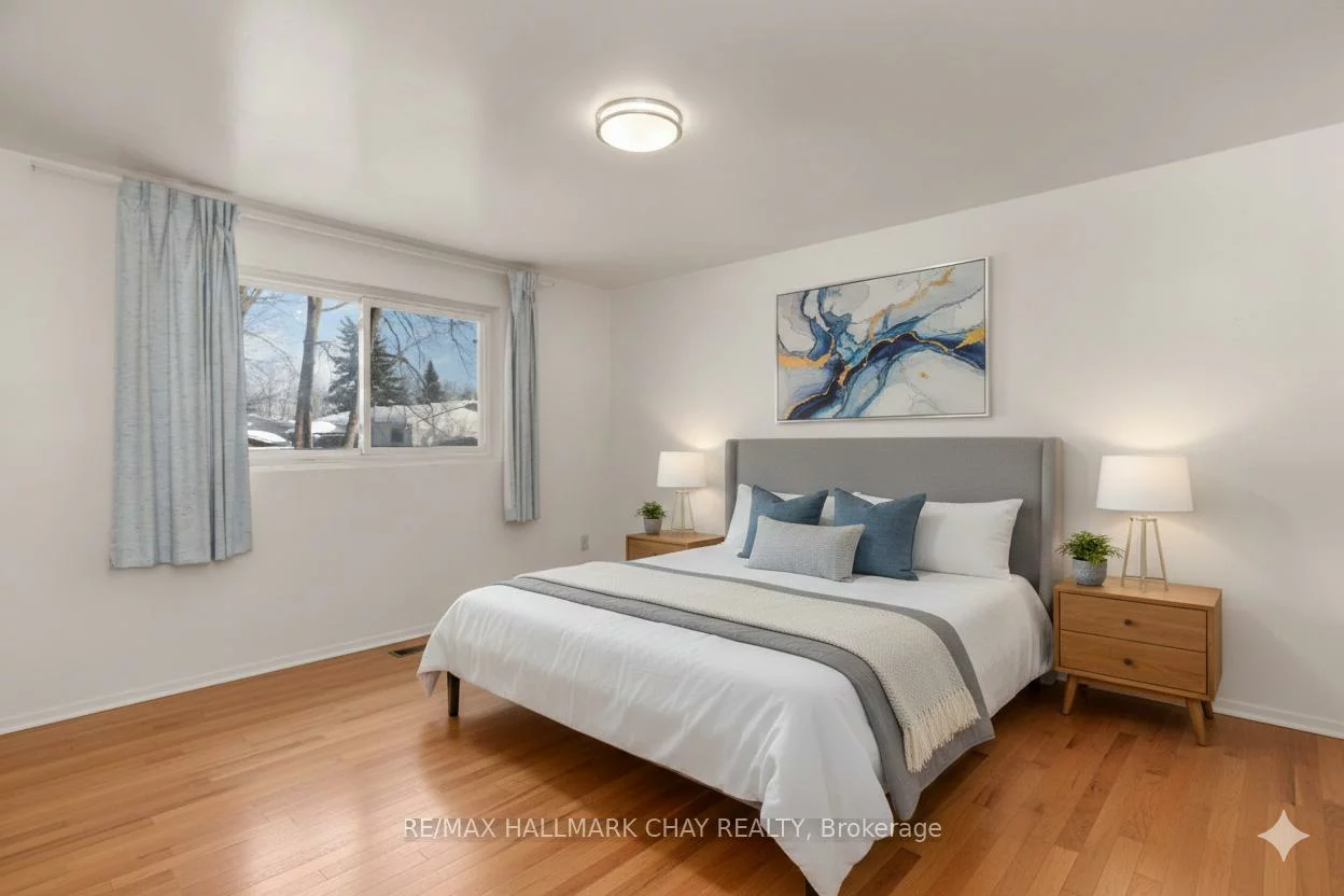 31, Springdale, Cundles East, Barrie