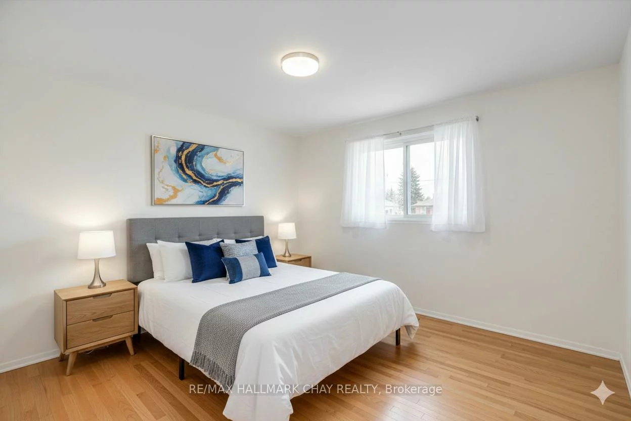 31, Springdale, Cundles East, Barrie