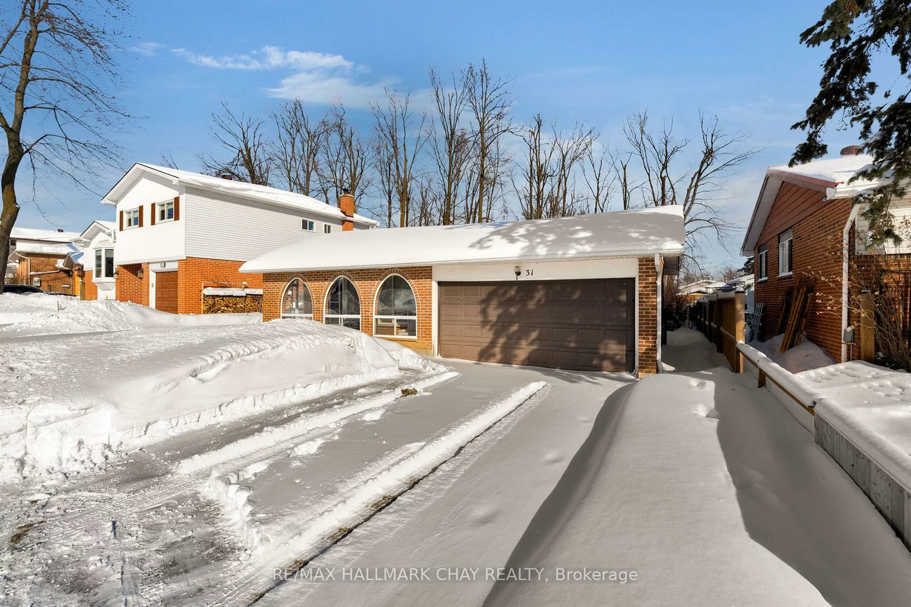 31, Springdale, Cundles East, Barrie