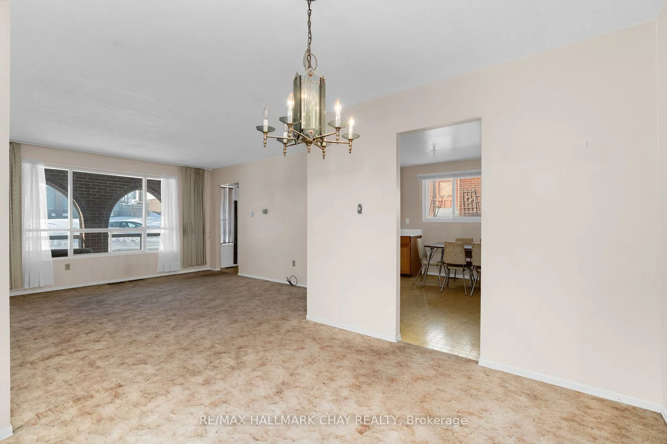 31, Springdale, Cundles East, Barrie