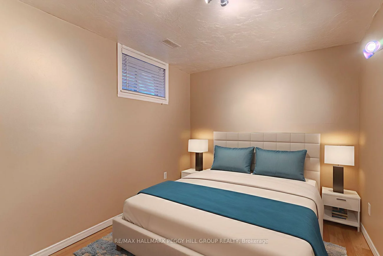 172, Sundew, Holly, Barrie