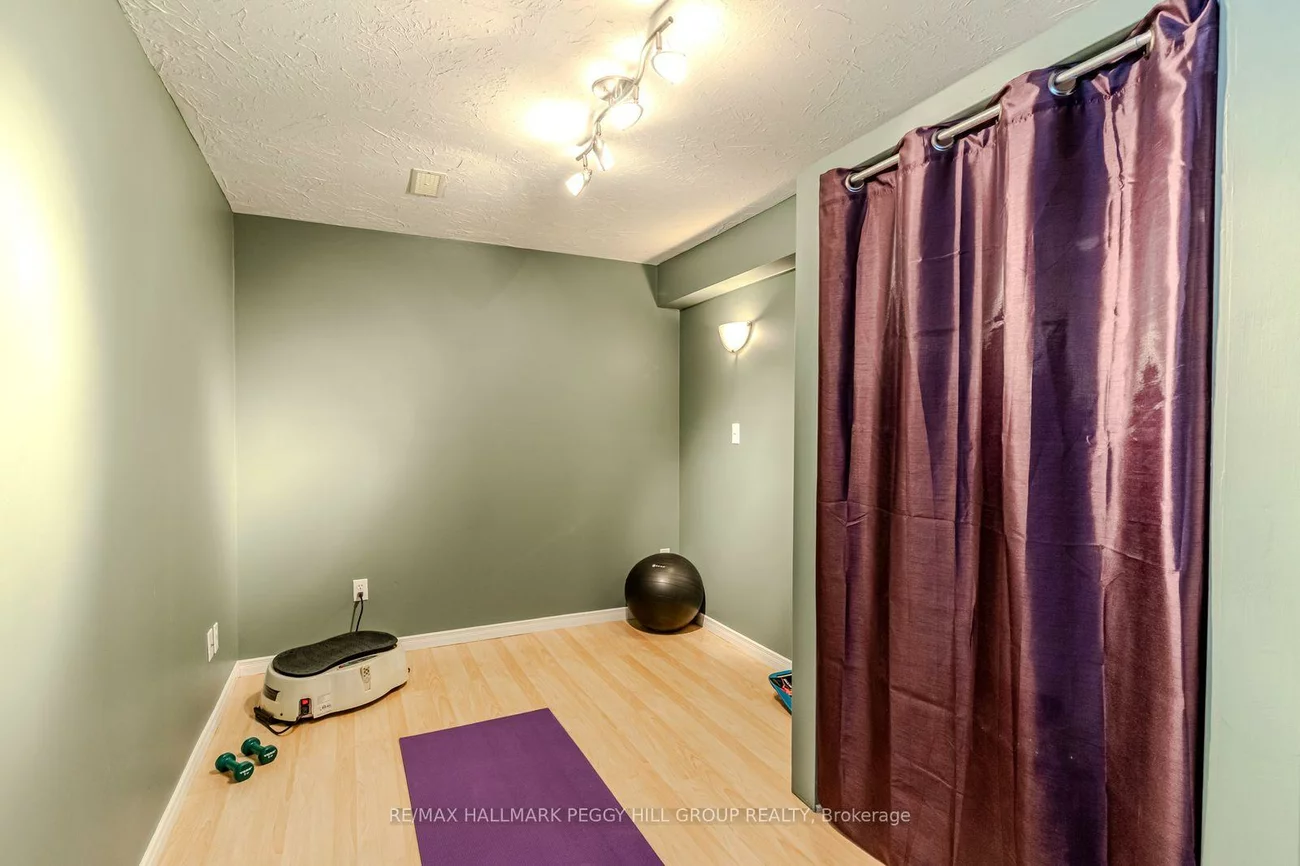 172, Sundew, Holly, Barrie