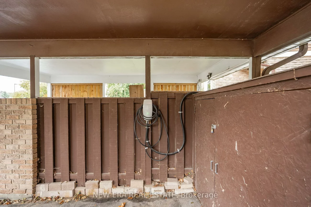 34, Lampman, Letitia Heights, Barrie