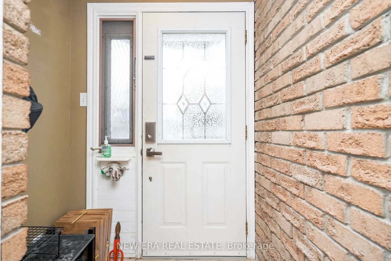 34, Lampman, Letitia Heights, Barrie