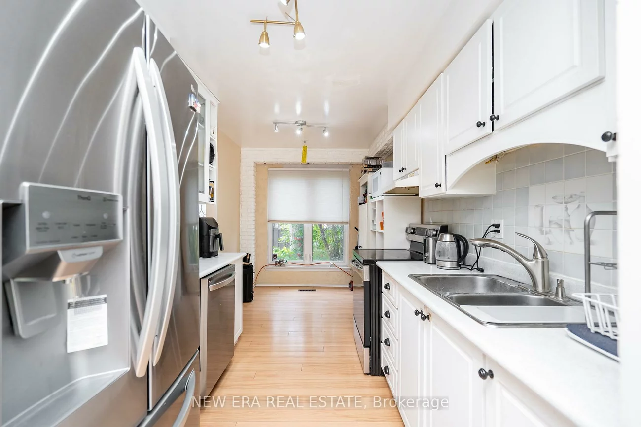 34, Lampman, Letitia Heights, Barrie