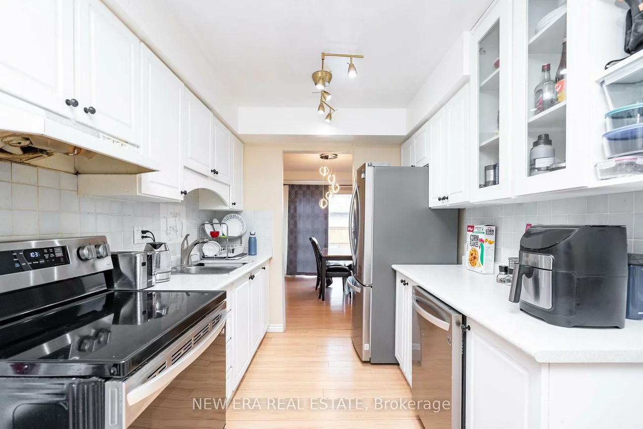 34, Lampman, Letitia Heights, Barrie