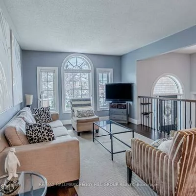 63, Mapleton, Holly, Barrie