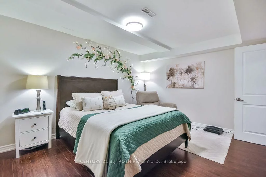 63, The Queensway, Innis-Shore, Barrie