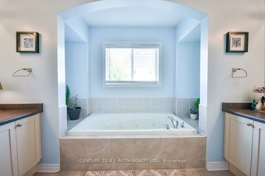 63, The Queensway, Innis-Shore, Barrie