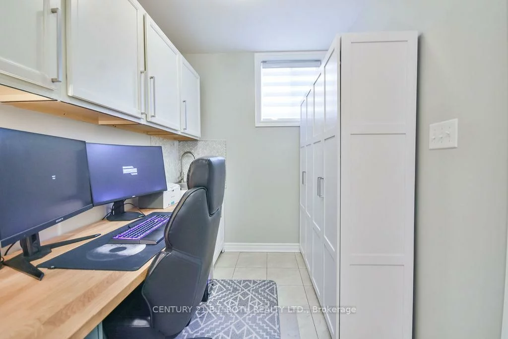 63, The Queensway, Innis-Shore, Barrie