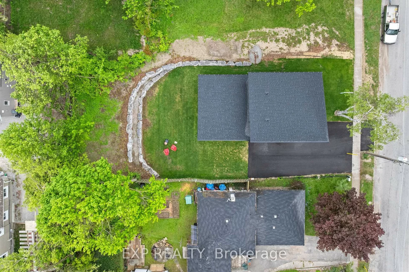 168, Berczy, Wellington, Barrie