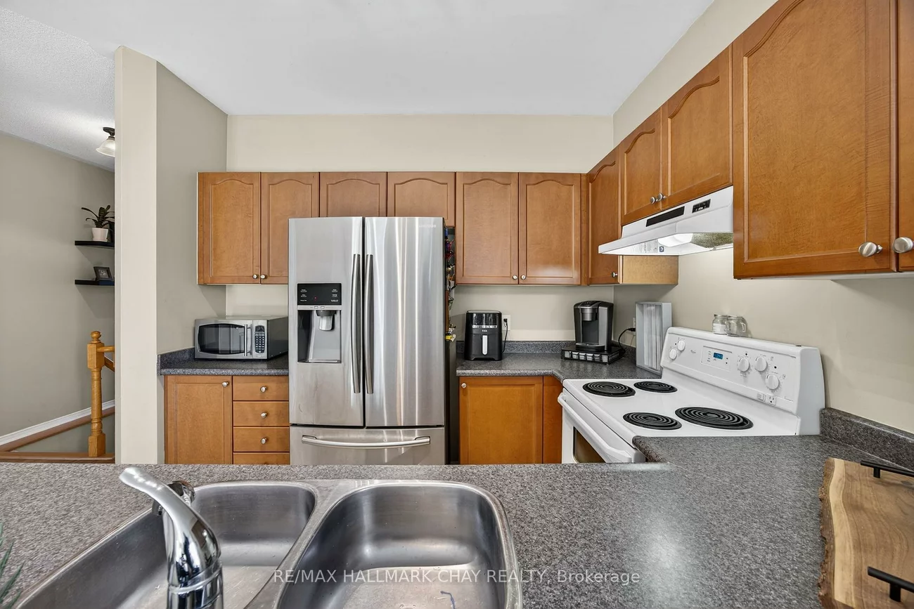 113, TUNBRIDGE, 400 East, Barrie