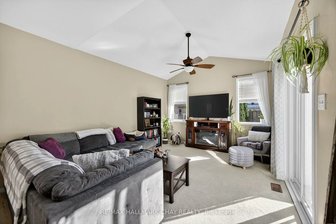 113, TUNBRIDGE, 400 East, Barrie