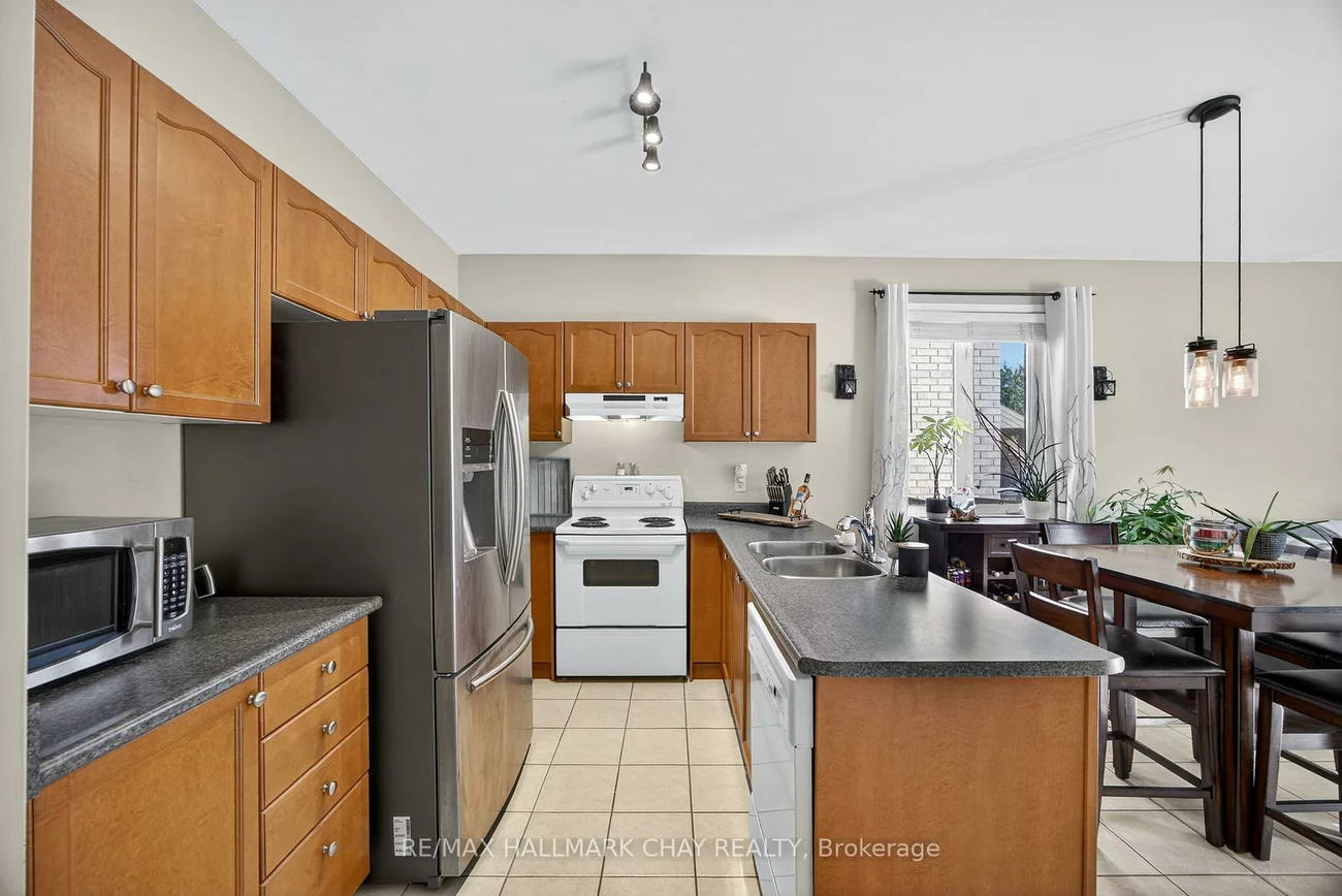 113, TUNBRIDGE, 400 East, Barrie