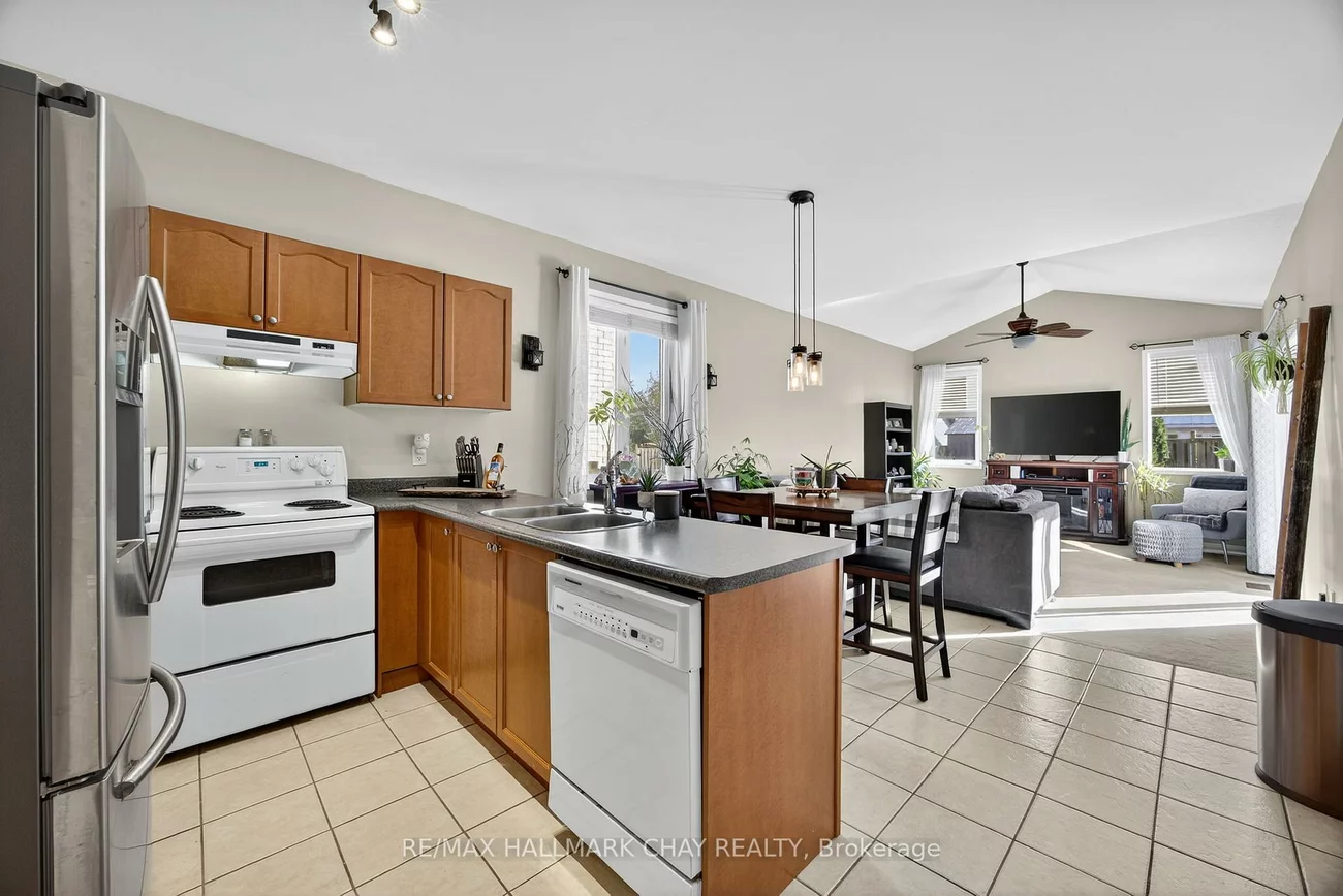 113, TUNBRIDGE, 400 East, Barrie