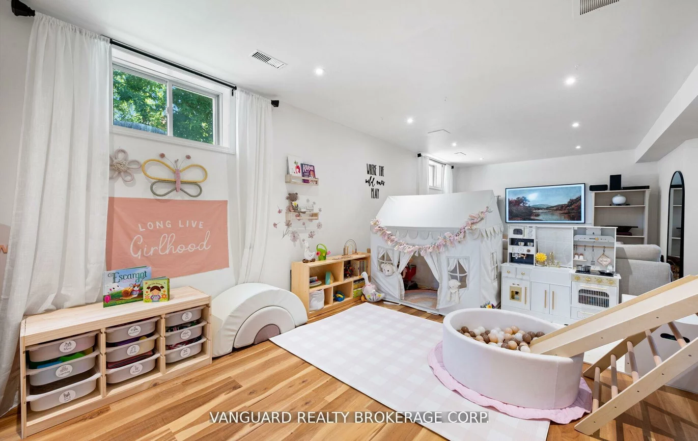 177, Sproule, Edgehill Drive, Barrie