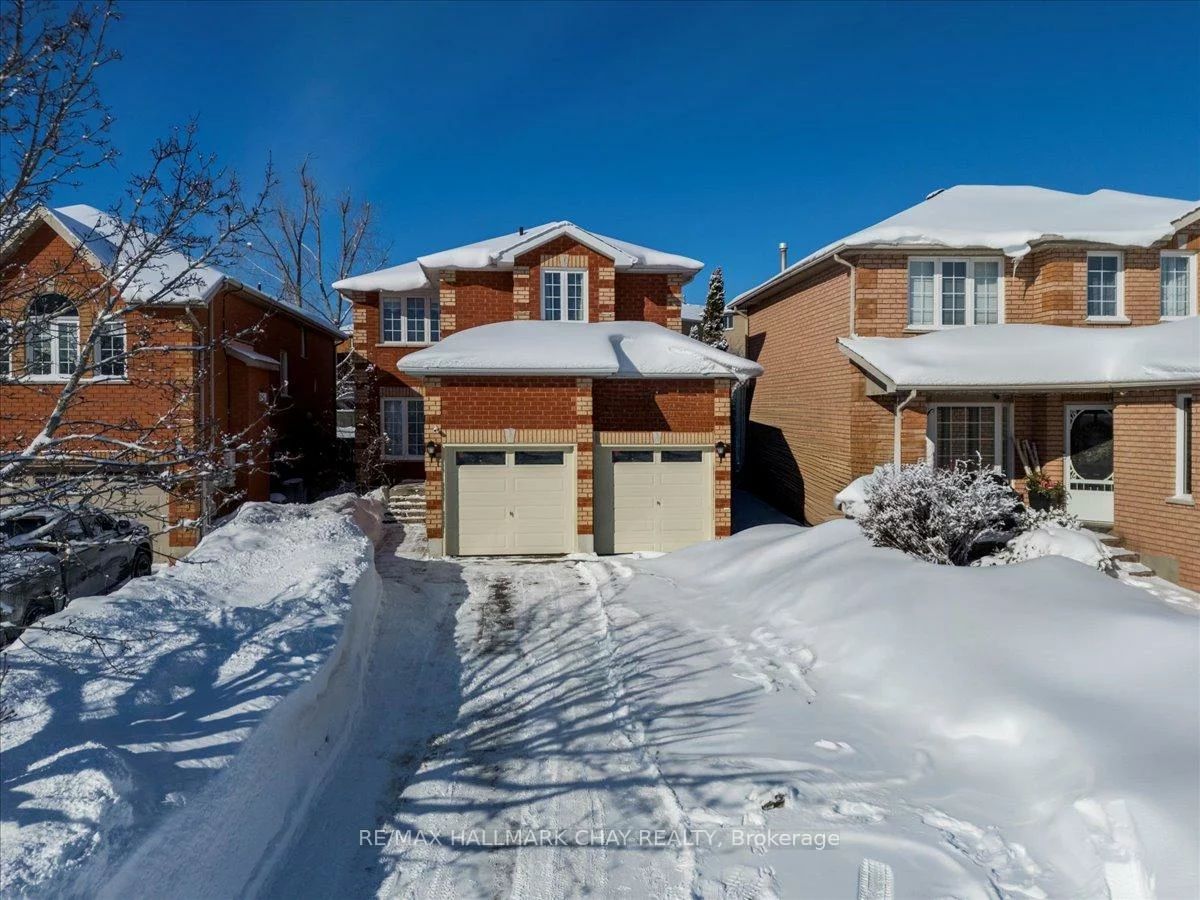 13, TEAL, Painswick South, Barrie