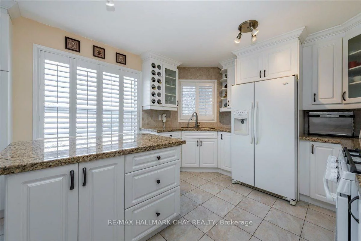 13, TEAL, Painswick South, Barrie