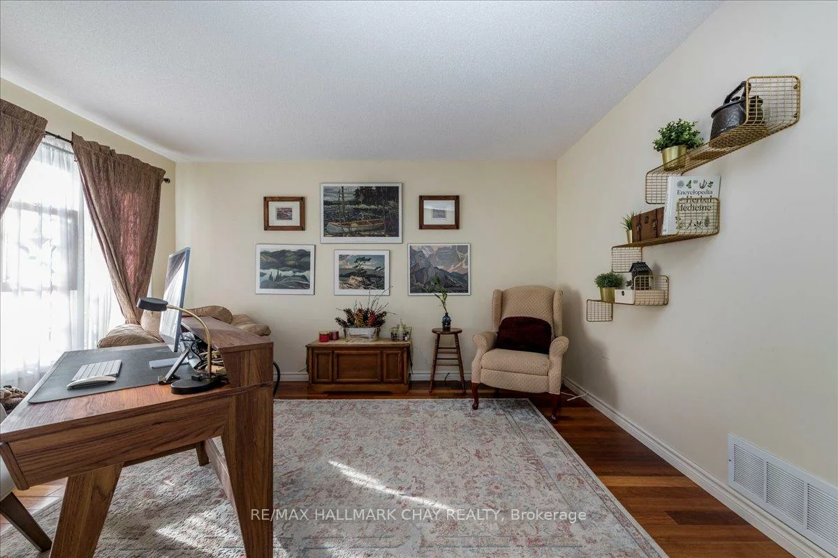 13, TEAL, Painswick South, Barrie