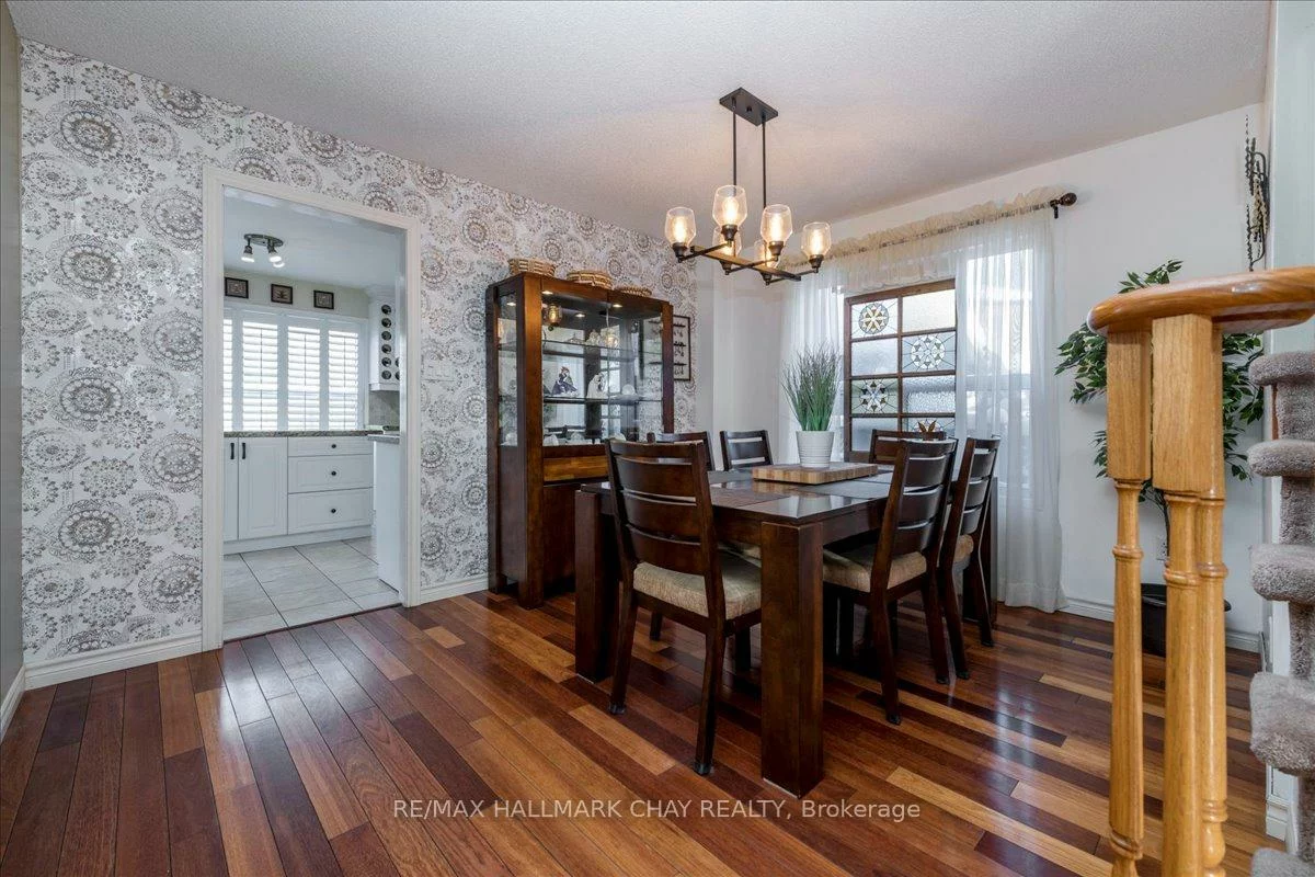 13, TEAL, Painswick South, Barrie