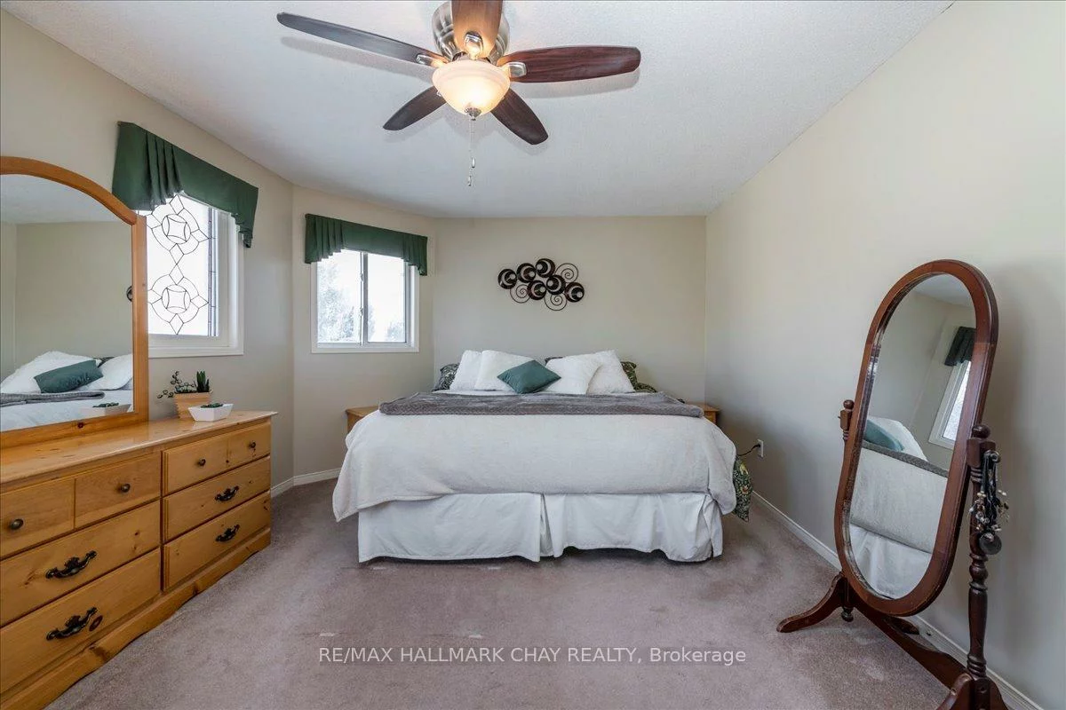 13, TEAL, Painswick South, Barrie