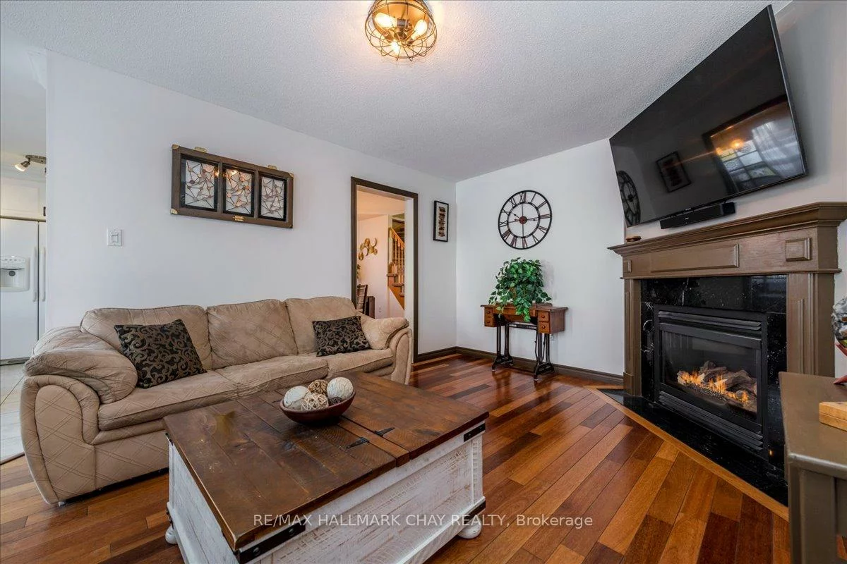 13, TEAL, Painswick South, Barrie