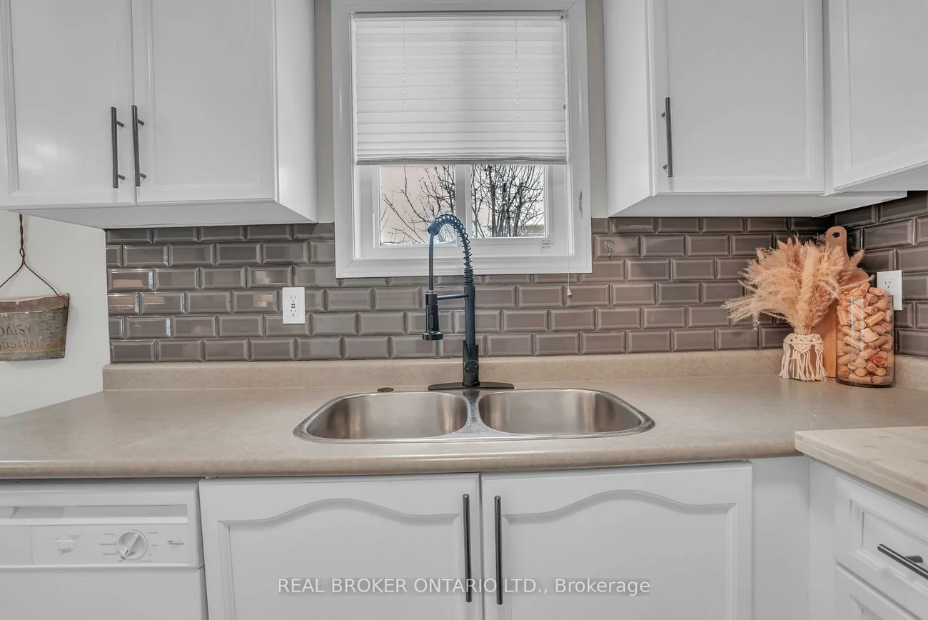 389, Ferndale, Ardagh, Barrie