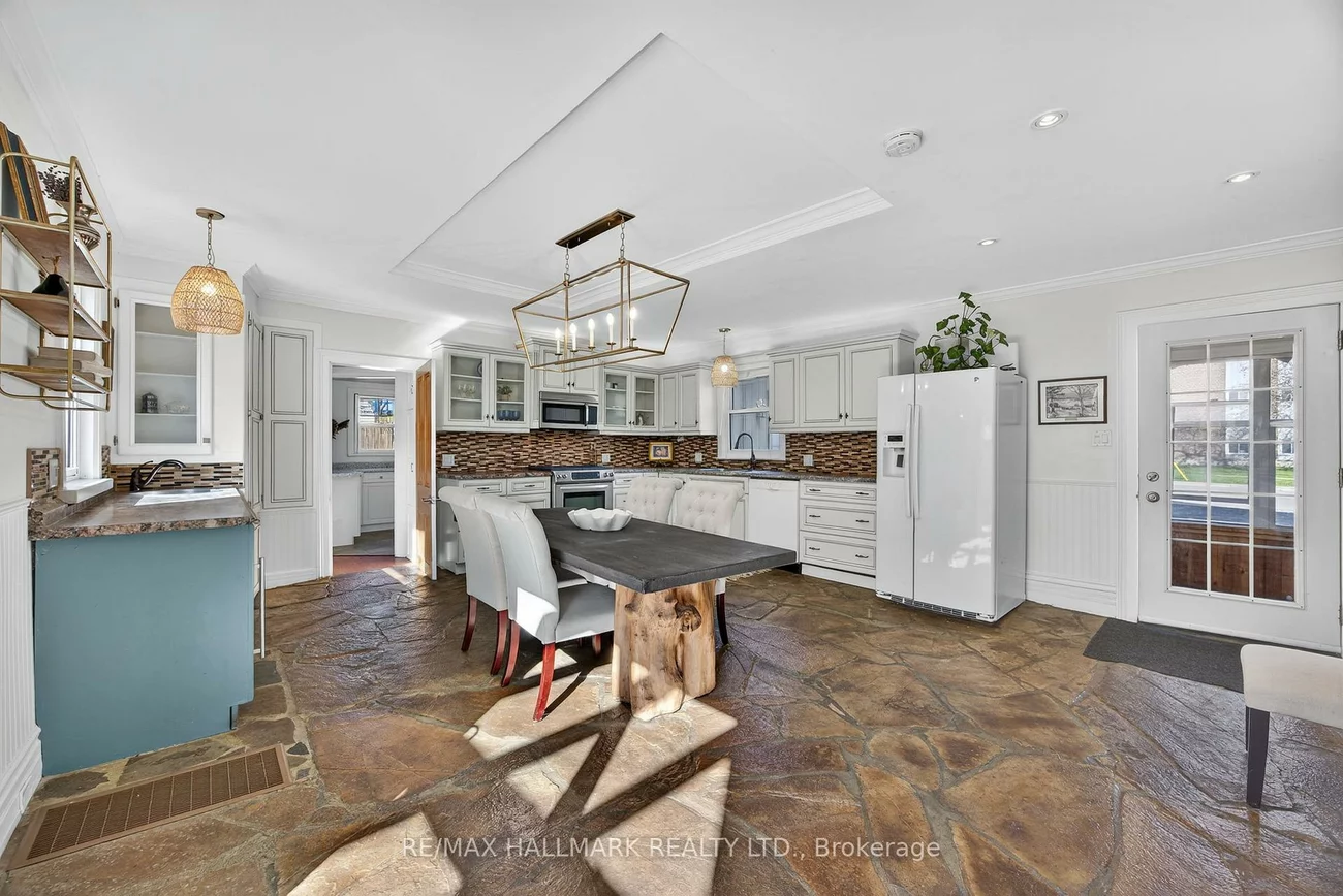 84, Wellington, Wellington, Barrie