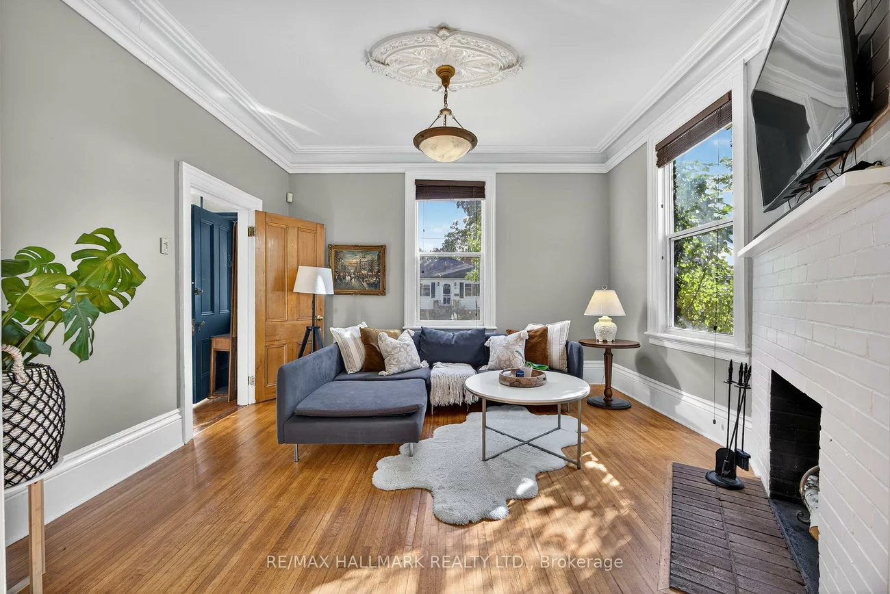 84, Wellington, Wellington, Barrie