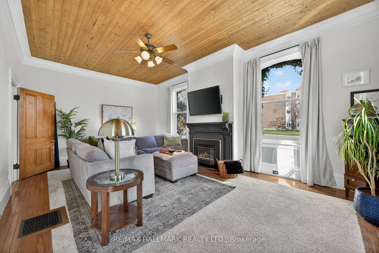 84, Wellington, Wellington, Barrie