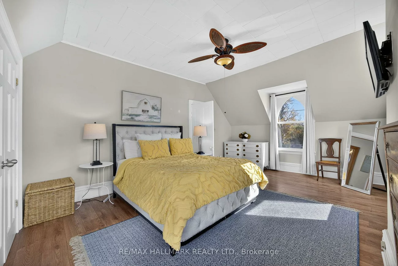 84, Wellington, Wellington, Barrie