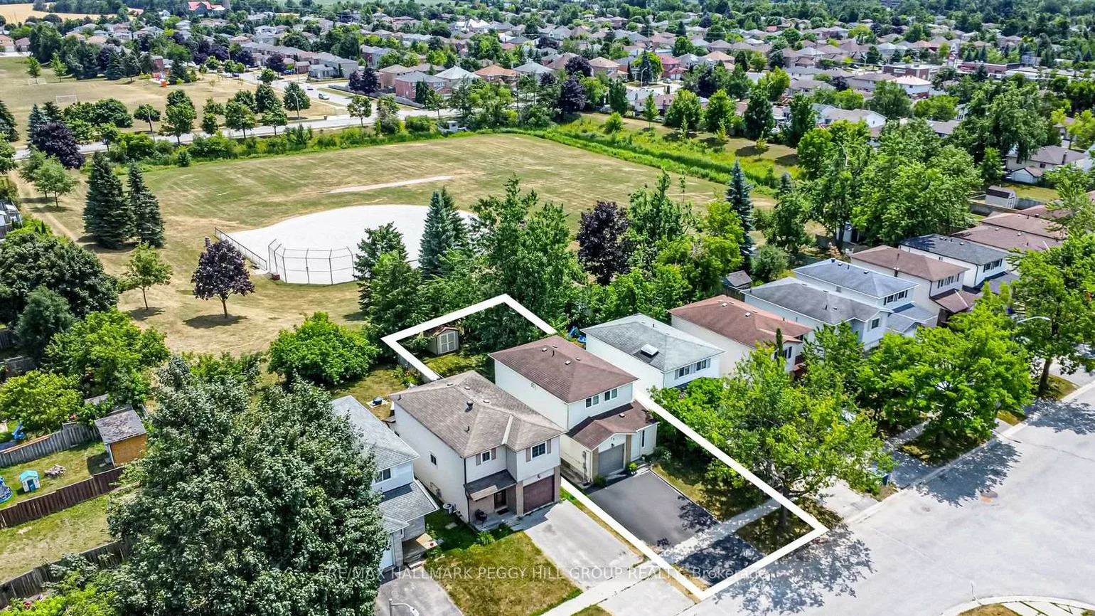 72, Maitland, Grove East, Barrie