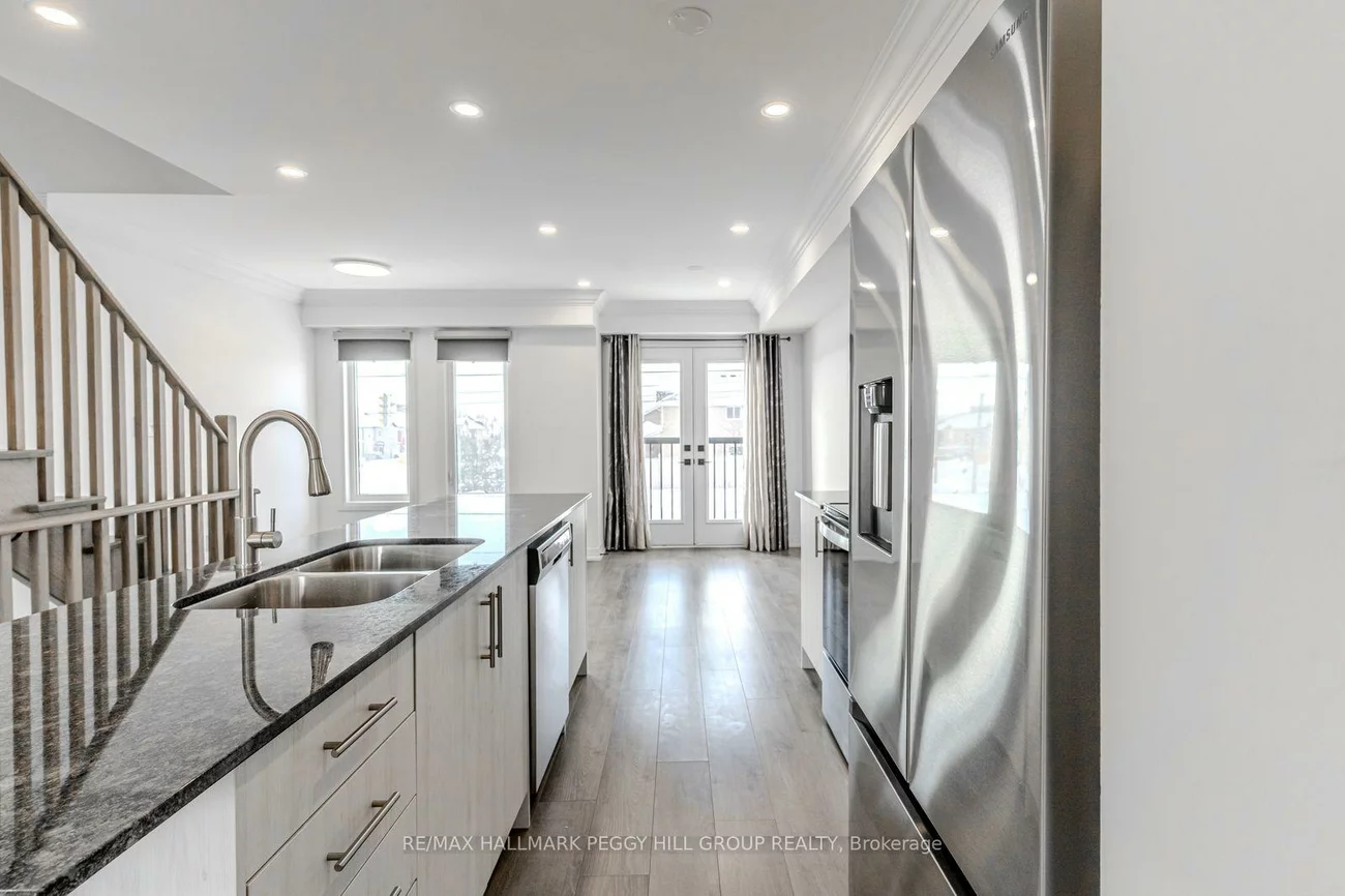 99, Fairlane, Painswick South, Barrie