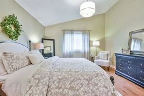 13, Couples, East Bayfield, Barrie