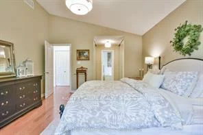 13, Couples, East Bayfield, Barrie