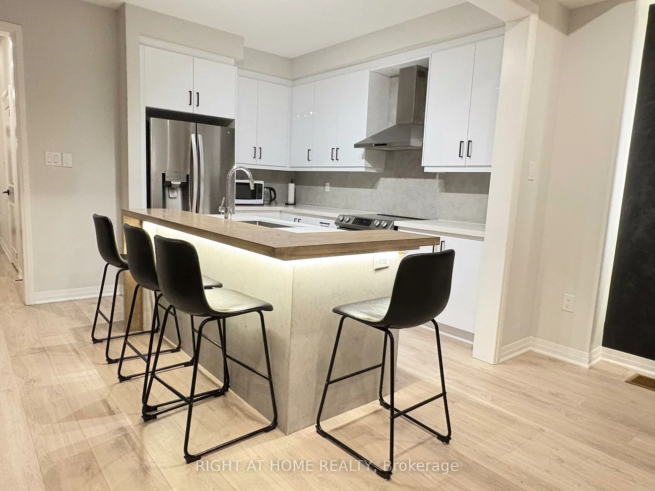 95, Shepherd, Painswick South, Barrie