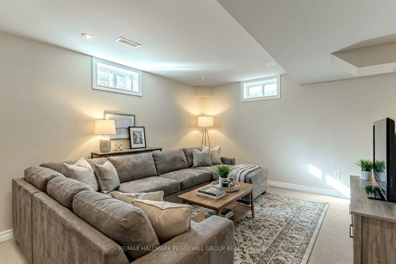 29, Brookwood, 400 West, Barrie