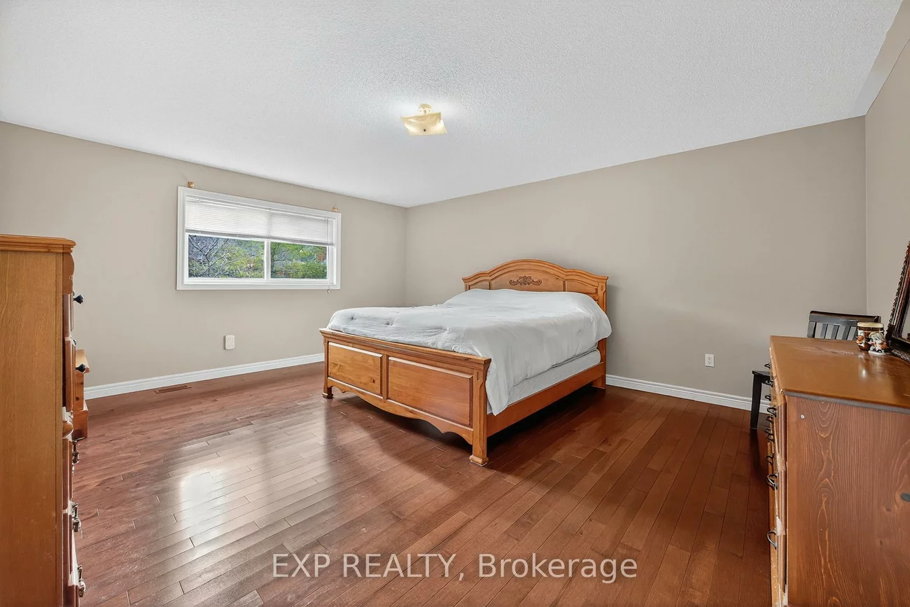 23, Prince of Wales, Innis-Shore, Barrie