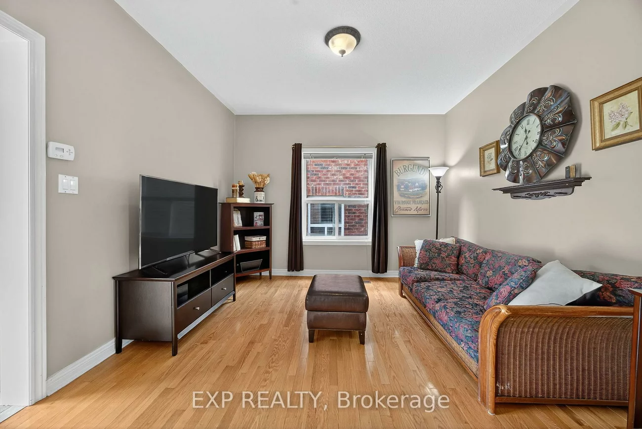 23, Prince of Wales, Innis-Shore, Barrie