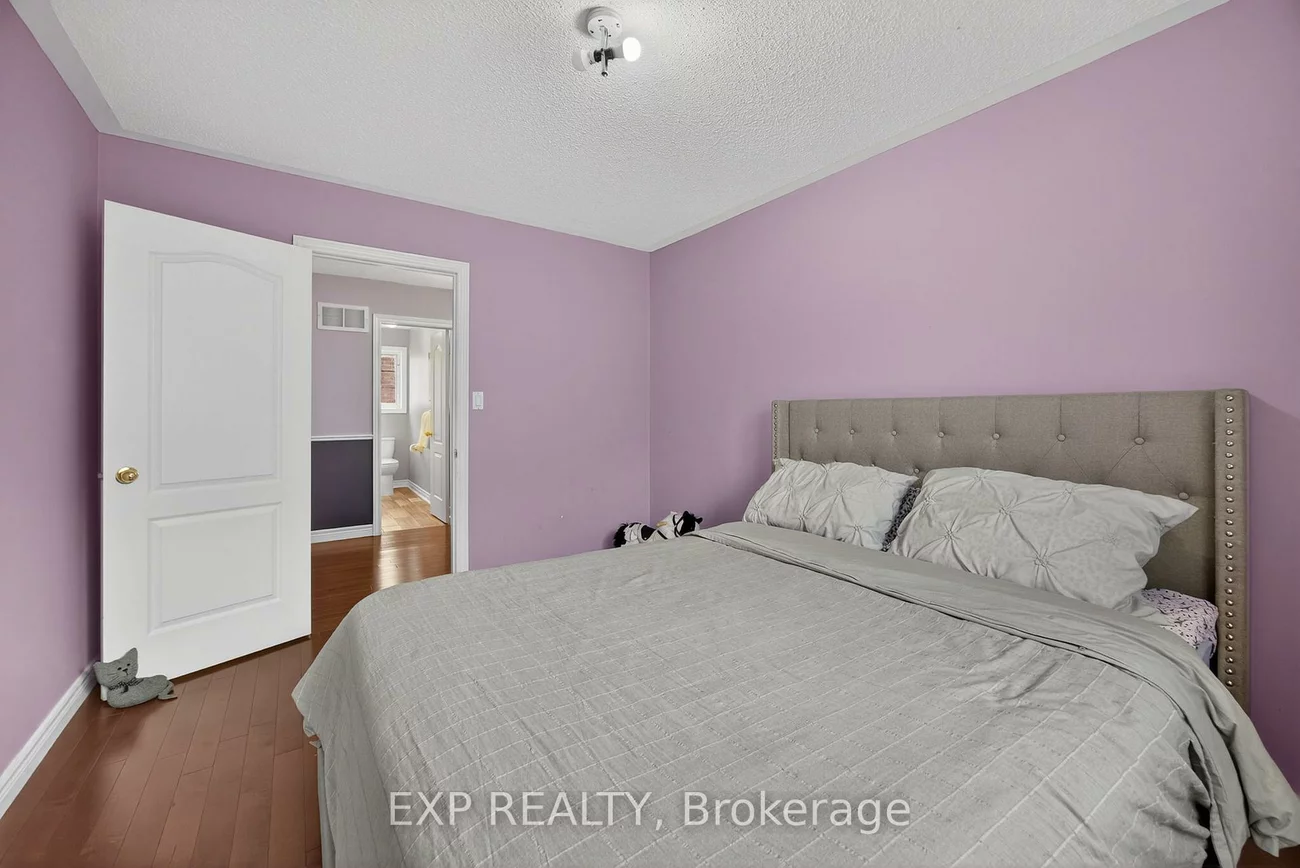 23, Prince of Wales, Innis-Shore, Barrie