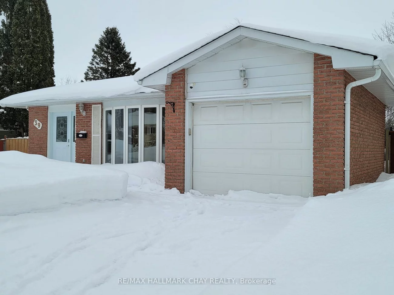 39, Bernick, Grove East, Barrie