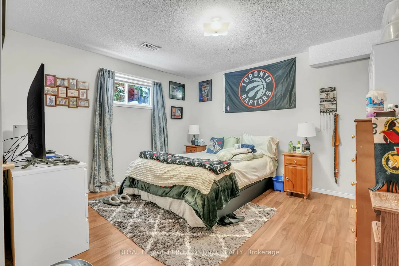 28, Hewitt, Georgian Drive, Barrie