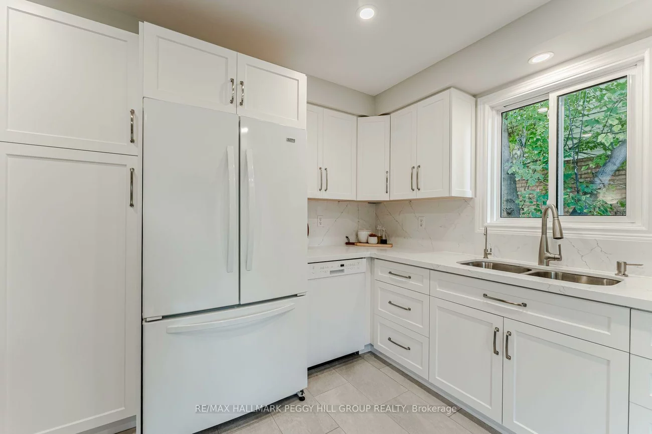 222, Bishop, Ardagh, Barrie