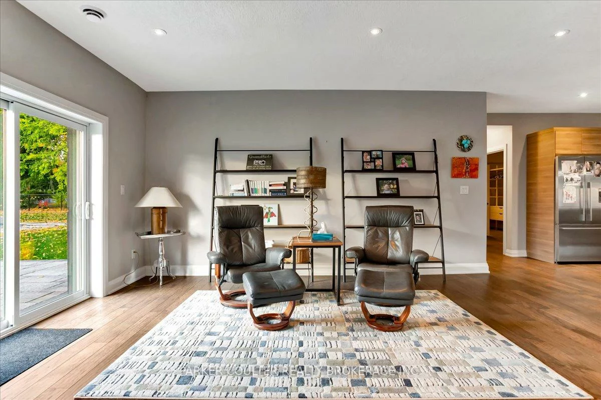 88, Cook, Codrington, Barrie