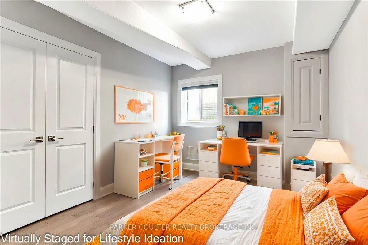 88, Cook, Codrington, Barrie