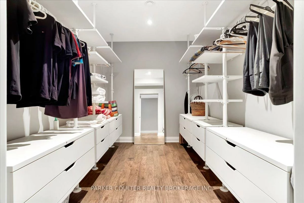 88, Cook, Codrington, Barrie